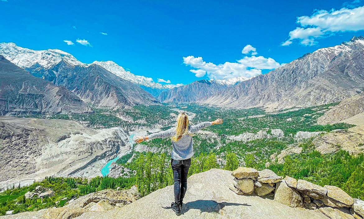 Hunza Trek & Tours